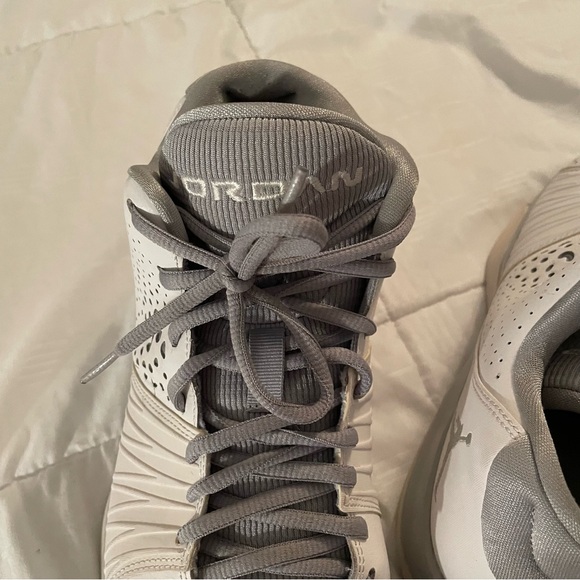 Jordan’s - Picture 5 of 11